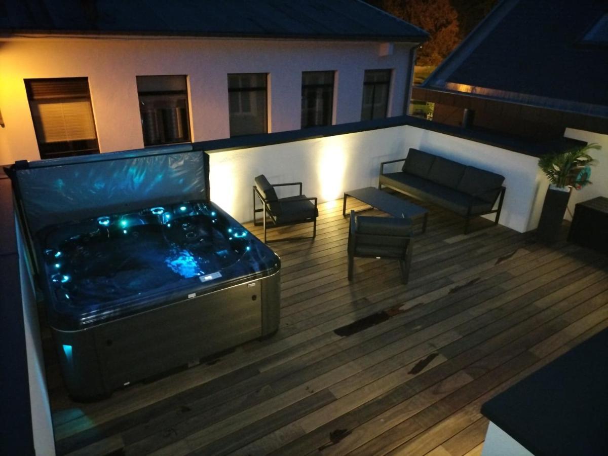 Appartement Avec Rooftop Au Centre De Malmedy Exterior foto